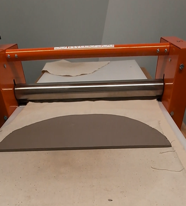 Result of the rolling clay on Doe Ceramics roller